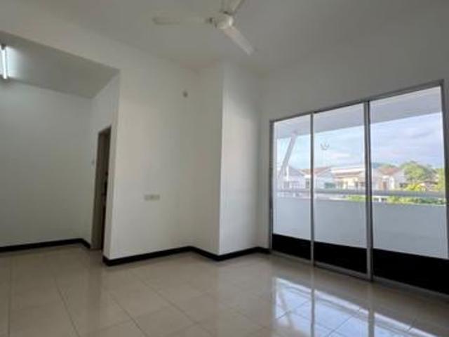 Jalan Damai SMJD 2storey terrace no facing house newly repaint