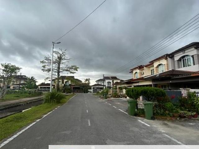 Jalan Dahlia Double Storey Terrace For Sale