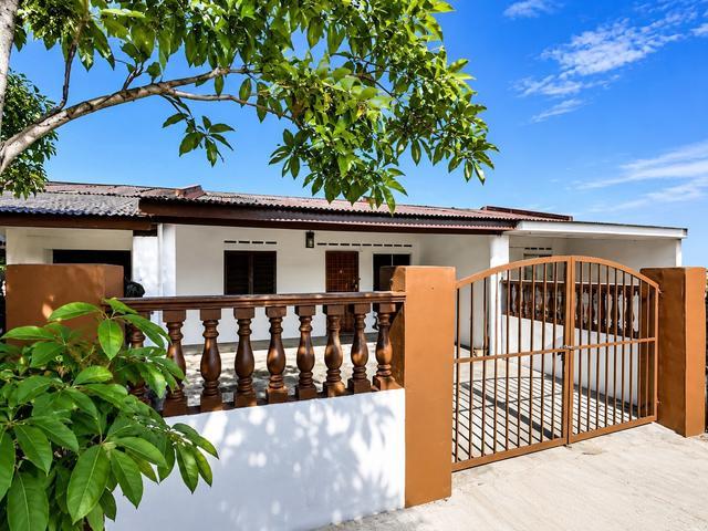 Jalan Denai 18 Taman Bukit Jaya Ulu Tiram Unit for sale