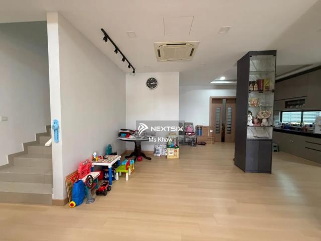 Jalan Dedap 7, Taman Johor Jaya Land area: 22’ x 70’ Freehold