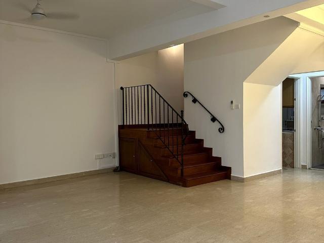Jalan Elok D9, Terrace