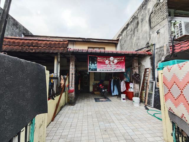 Jalan kaki je nak pergi tamansekolah agamasurau pjs 4 taman medan