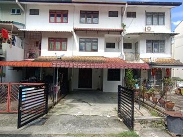 JALAN KAKI KE LRT AMPANG Three Storey Terrace Taman Dagang Ampang