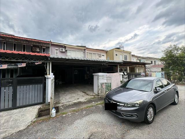 JALAN KAKI KE SEKOLAHDouble Storey Terrace Bandar Tasik Kesuma Fasa3