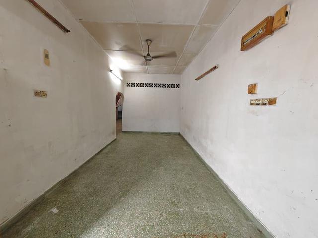 Jalan Kapar Meru Single Storey House