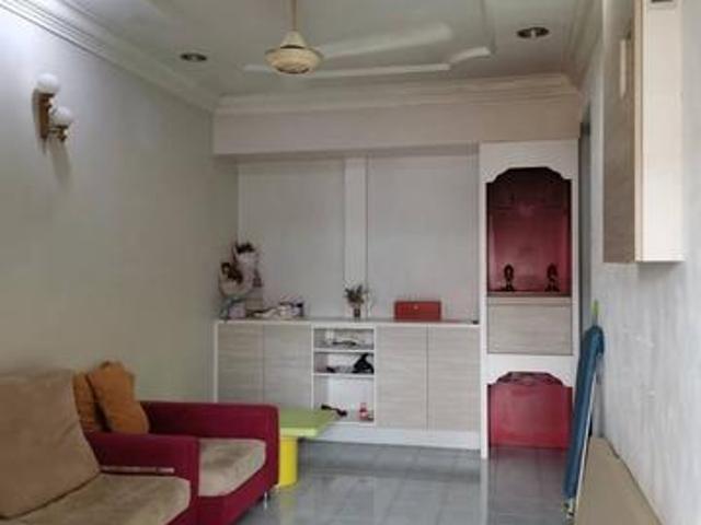 Jalan Kebangsaan Taman Universiti Single Storey Terrace For Rent