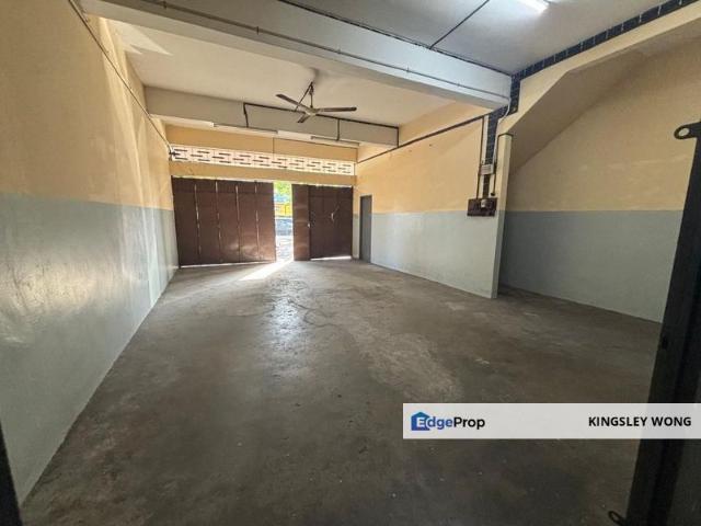 Jalan Kuala Kangsar Tasek Tawas Ground Floor Shop Facing Main Road