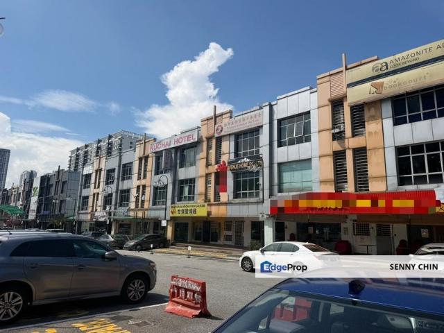 Jalan Kuchai Lama