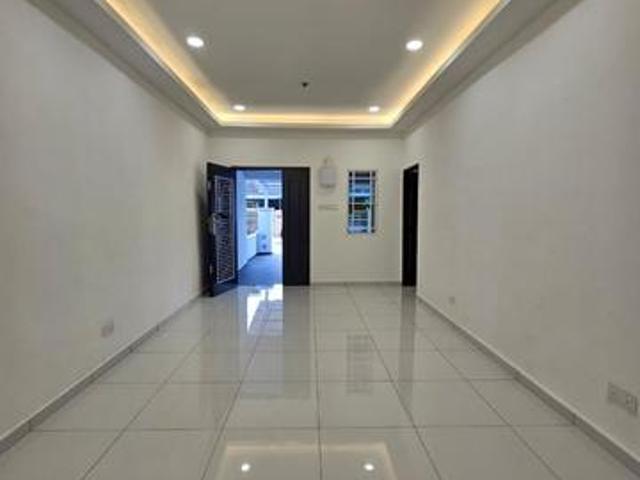 Jalan Laksamana Taman Ungku Tun Aminah Skudai 2 Storey Terrace