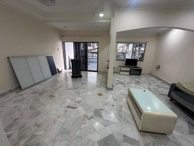 Jalan Lembah Desa Jaya Double Storey Low Deposit