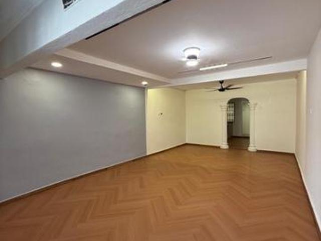 Jalan lembah Taman Desa Jaya Desa Cemerlang Rumah Siap Ubahsuai