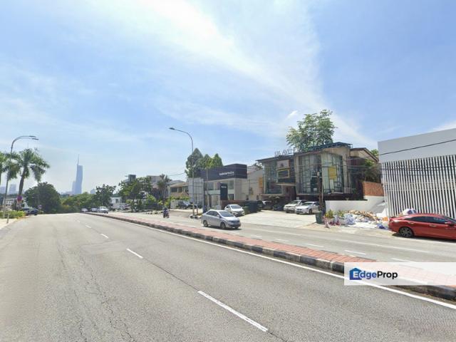 Jalan Maarof