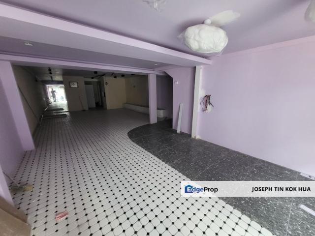 Jalan Mega Mendung