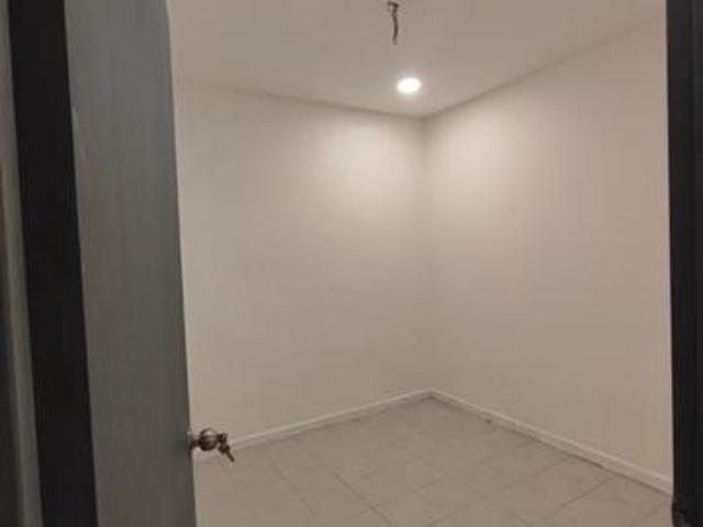 Jalan melor kampung kiambang ulu tiram single storey lowcost