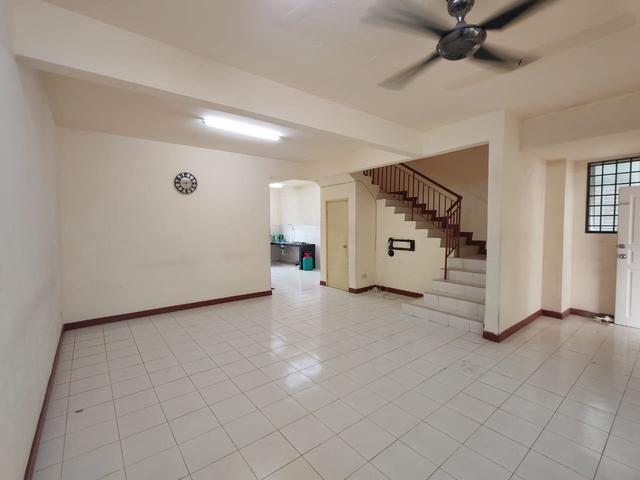 Jalan Merak Bandar Putra Kulai Double Storey Terrace House For Rent