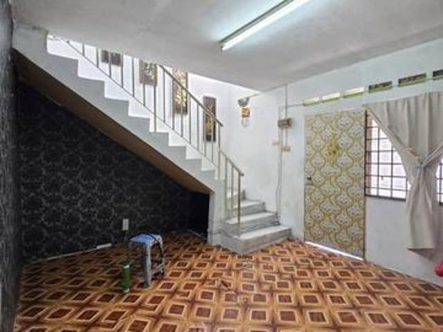 Jalan Nenas 26 Taman Kota Masai Double Storey Medium Low Cost