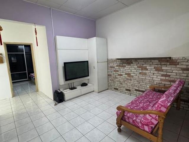 Jalan Nuri Bandar Putra Corner Lot