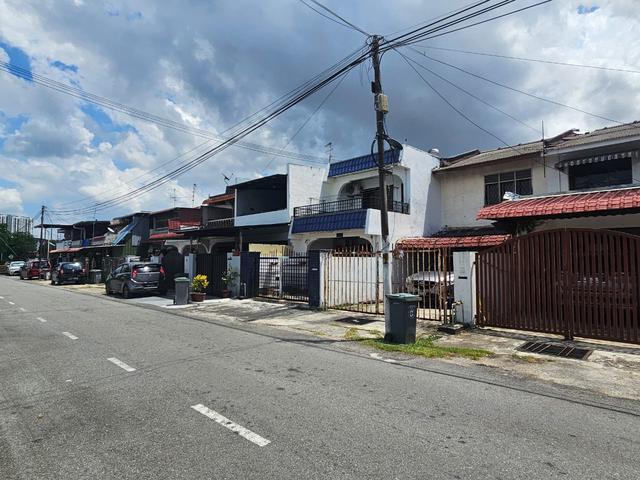 Jalan PekakaTaman PerlingLow Cost Corner Lot