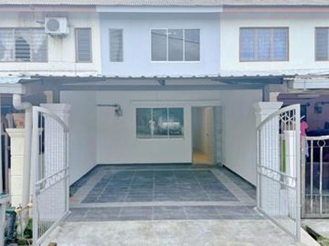 Jalan Pelangi Taman Pelangi Mas Pekan Nanas