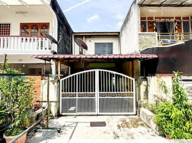 Jalan PJS 4/4