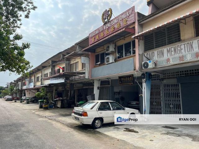 Jalan Putra