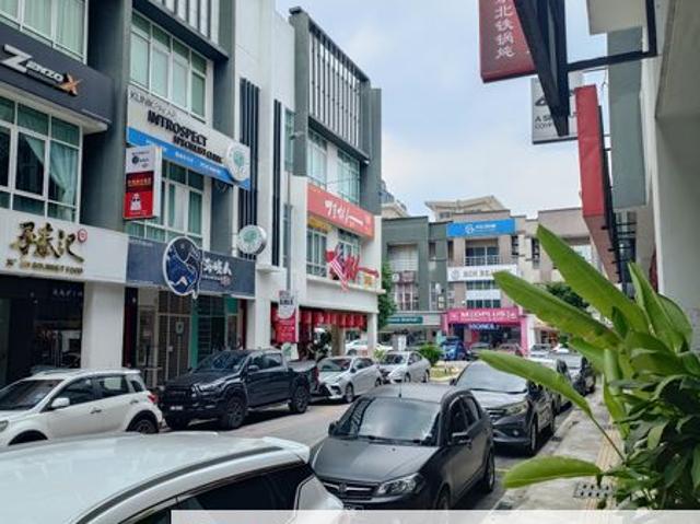 Jalan Radin Bagus
