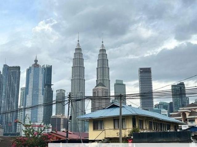 Jalan Raja Uda