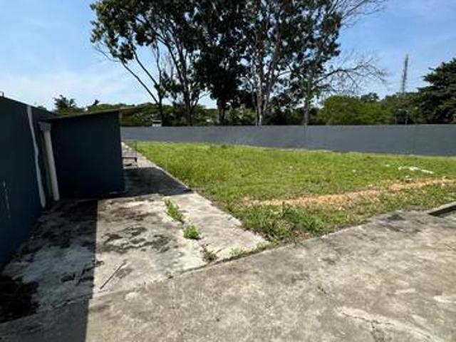 Jalan Rebab Desa Tebrau Semi D House Rent Corner
