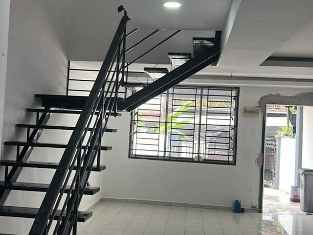 Jalan Scientex Double Storey Kelapa Sawit Kulai For Sale