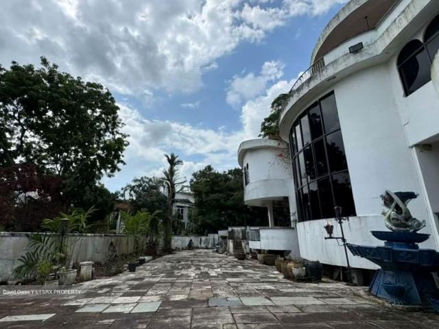 Jalan Sampurna D10, Detached