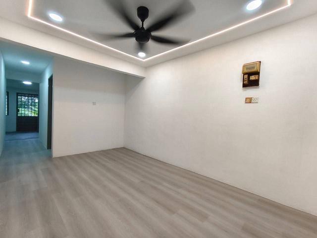 Jalan Saga Taman Saga 1Tingkat Kos Rendah Full Loan Fully Reno