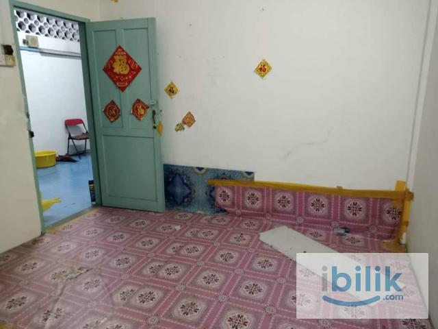 Jalan Sarawak 32m2 room