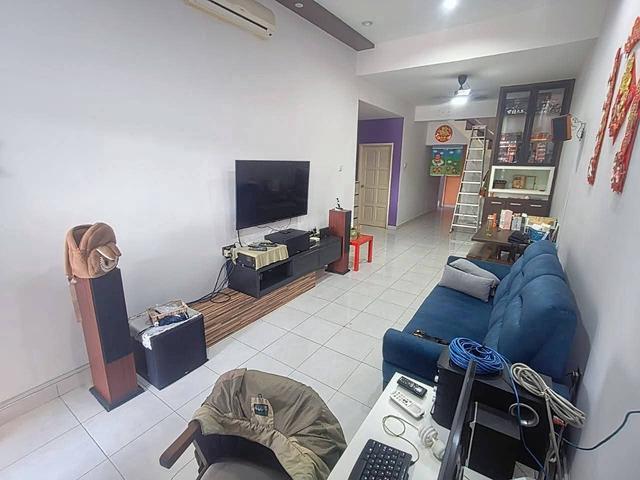 Jalan Seri Austin Single storey house with mezzanine floor