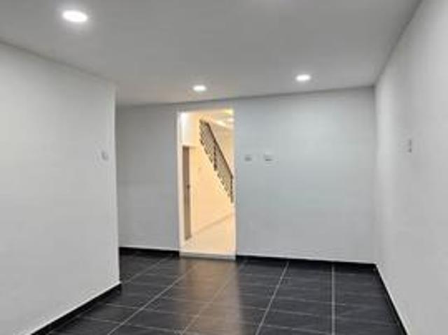 Jalan Seroja Taman Johor Jaya Double Storey Low Cost renovated
