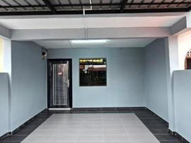 Jalan Seroja Taman Johor Jaya Double Storey Low Cost