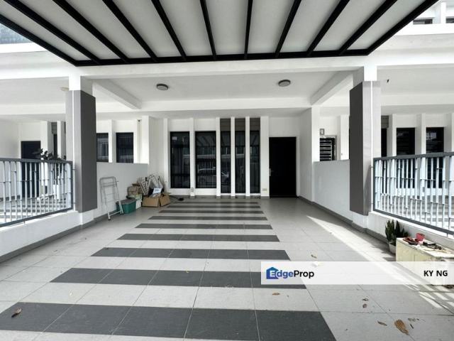 Jalan Setia Tropika 11
