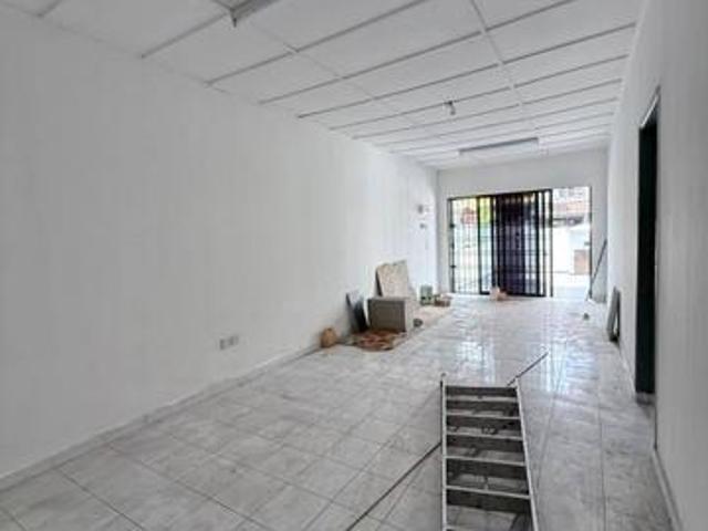Jalan Sri Putri 9 Single Storey terrace House For SaleKulai