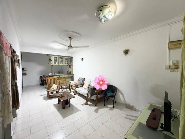 Jalan Sumalayang Taman Johor Single Storey Partial furnished