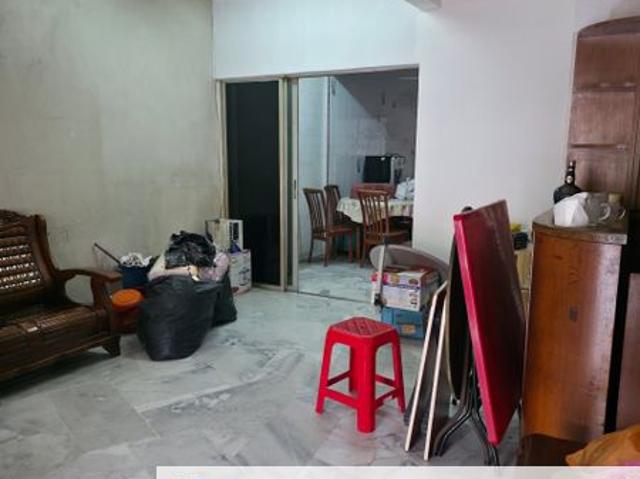 Jalan Subang Perdana 2/10