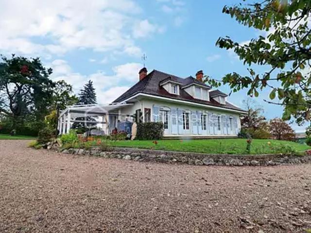 Jaligny sur Besbre 03220 Achat / Vente maison 7 pièces t7 piscine terrasse