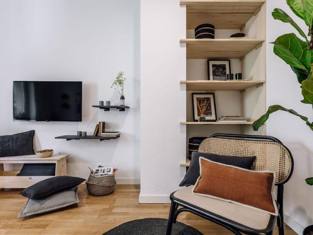 Japanese Inspired 2 Bedroom Apartment with Minimalist Decor and Ensuite in Salamanca, Madrid Amsterdam Apartments for Rent