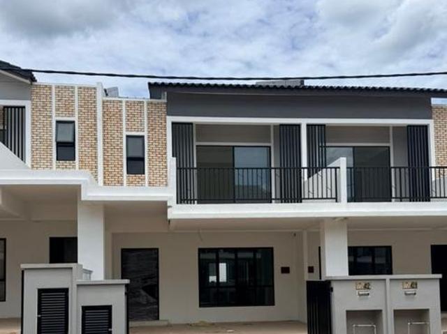 Japaness design luxury terrace homes at Taman Lapangan Ipoh