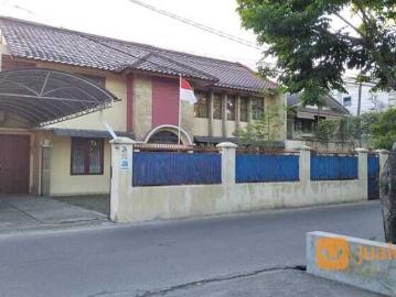 Jarang ada Rumah Besar Pinggir Jalan Cocok untuk Mess atau Kantor di Gatot Subroto Bandung