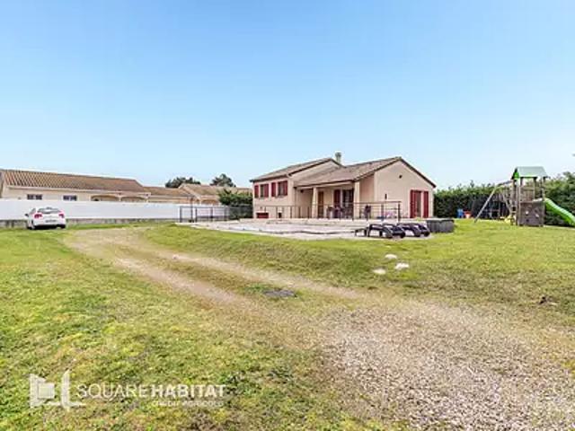 Jarcieu 38270 Achat / Vente maison 4 pièces t4 au dernier étage piscine