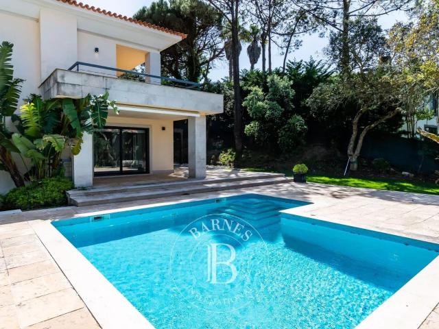 Jardim e Piscina 356m² Alcabideche