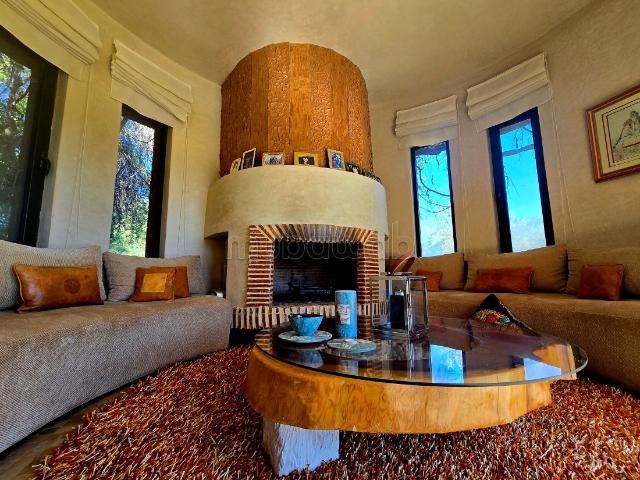 Villa 4 suites longue durée sur 1ha à 15min centre