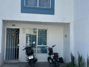 JARDINES DE LOS POETAS CASA EN VENTA