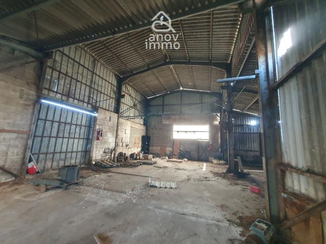 Jarnac, atelier, bureau 2270m2 de terrain
