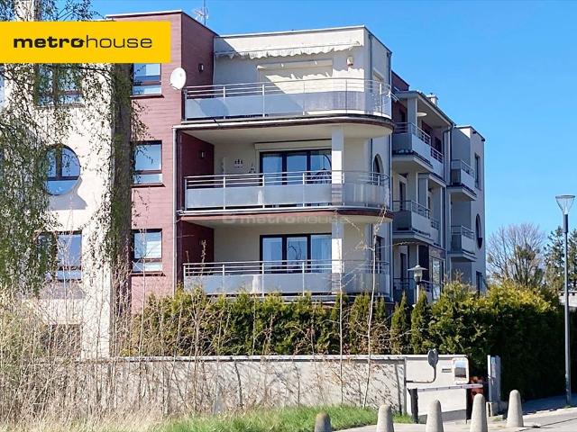 Jastrzębia Góra, Obrońców Westerplatte, 30,04 m2