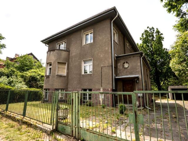 Jastrzębia 1 640 m², Wrocław